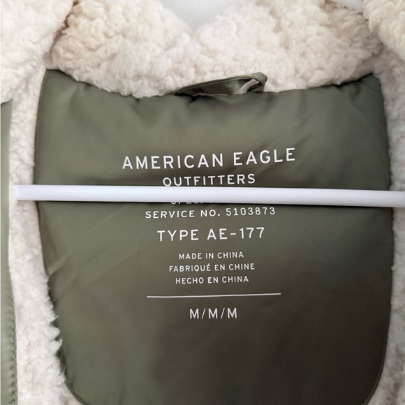 EUC American Eagle Green Satin Sherpa Fur Lined Hooded Puffer Bomber Jacket - Picture 11 of 12